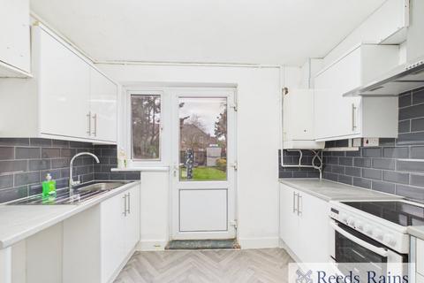 undefined, Rogers Gardens, Dagenham RM10