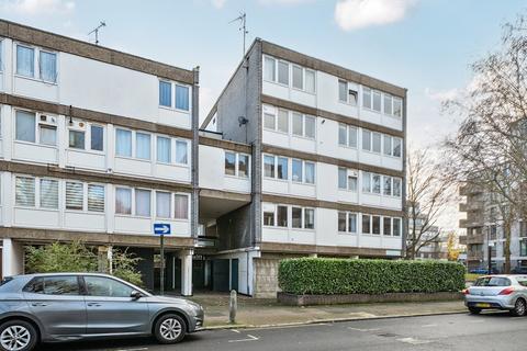 4 bedroom flat for sale, Thomas Baines Road, London, SW11