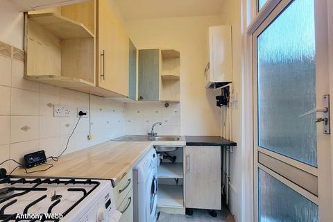 undefined, The Grove, Palmers Green, N13