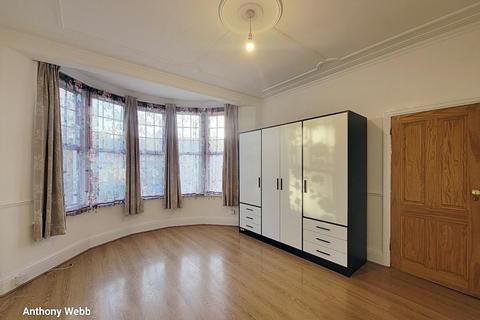 undefined, The Grove, Palmers Green, N13