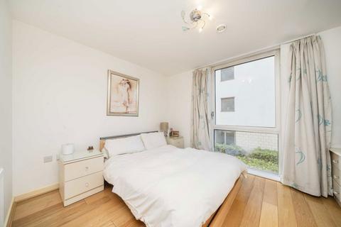 1 bedroom flat for sale, Simmonds House, Brentford TW8