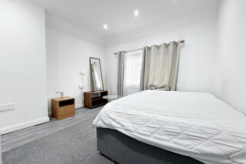 undefined, Mead Avenue, Slough, SL3