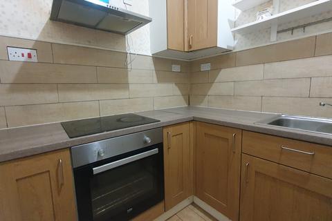 1 bedroom flat to rent, City Road, Roath, Cardiff, CF24