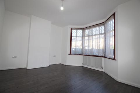 undefined, Pearl Road, London E17