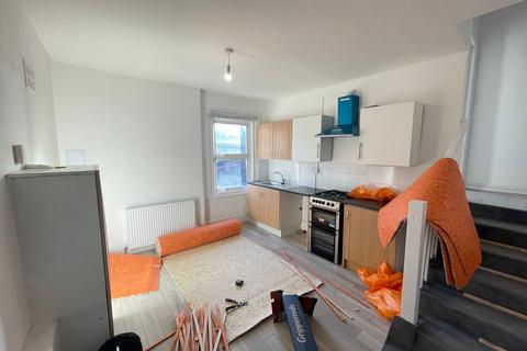 1 bedroom apartment to rent, Pathfield Road, London, SW16 5NU