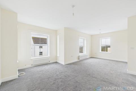 2 bedroom apartment to rent, Truro
