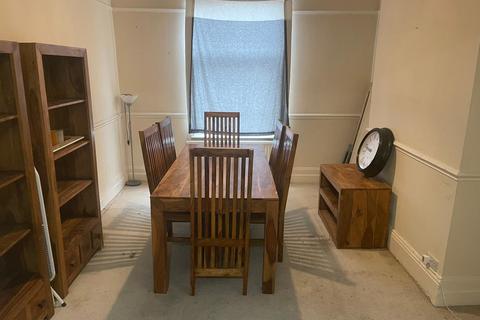 4 bedroom terraced house for sale, Cavendish Road, Leicester