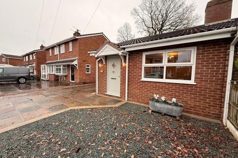 2 bedroom semi-detached bungalow to rent, Oakland Avenue, Haslington