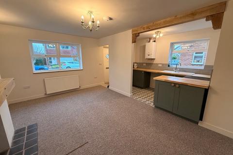 2 bedroom semi-detached bungalow to rent, Oakland Avenue, Haslington