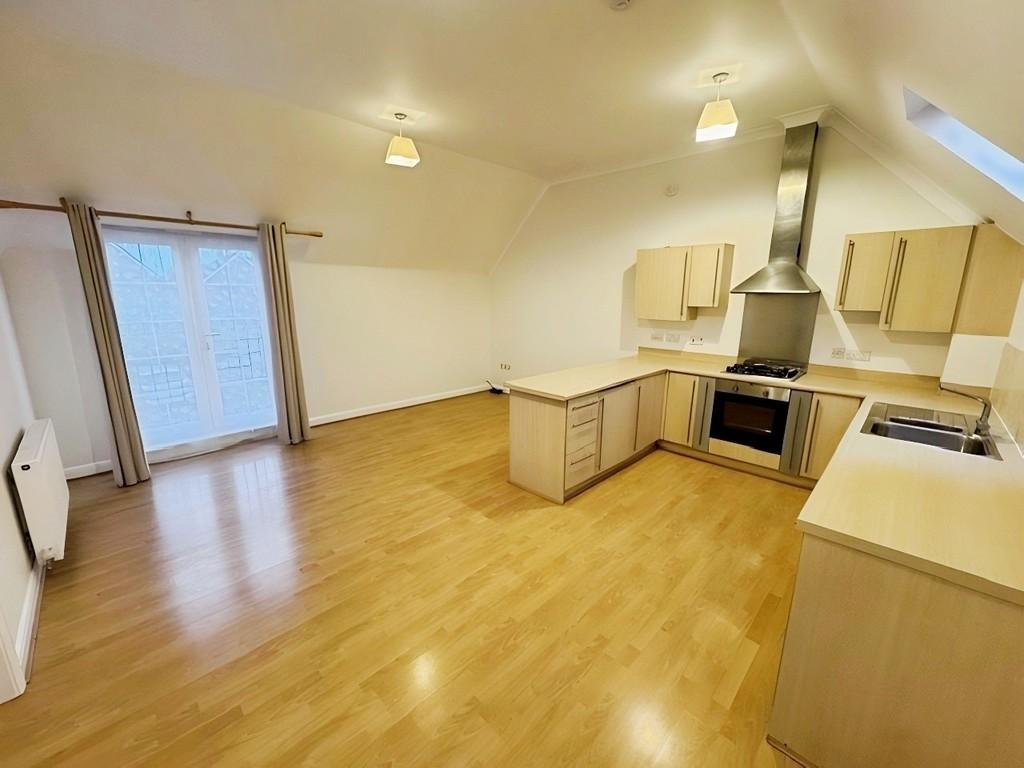 Kitchen-Lounge Overview