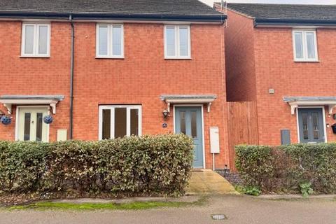 2 bedroom end of terrace house to rent, Woodward Drive, Gunthorpe, Peterborough