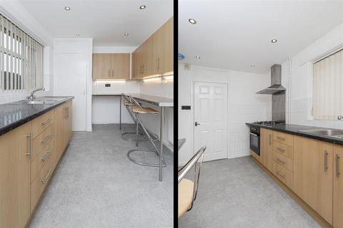 2 bedroom semi-detached house to rent, Burfitts Road, Huddersfield HD3