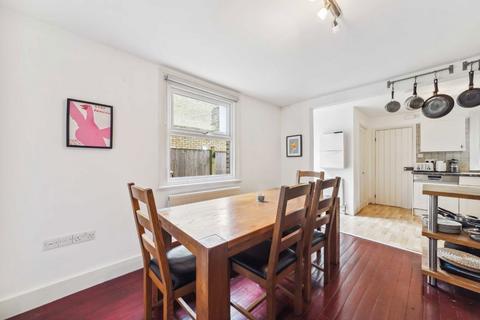 1 bedroom flat to rent, Dornton Road, London SW12