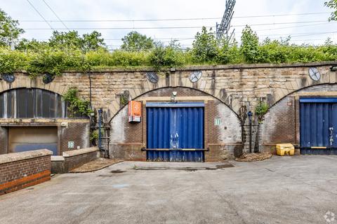 Distribution warehouse to rent, Lower Wharf St Ashton Under Lyne OL6 7PE