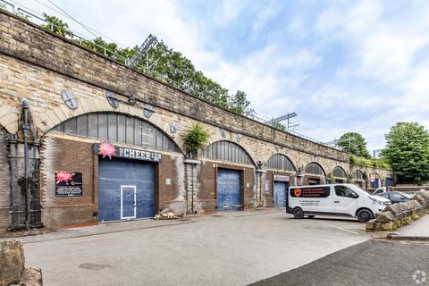 Distribution warehouse to rent, Lower Wharf St Ashton Under Lyne OL6 7PE