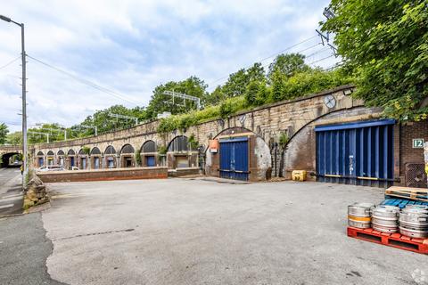 Distribution warehouse to rent, Lower Wharf St Ashton Under Lyne OL6 7PE