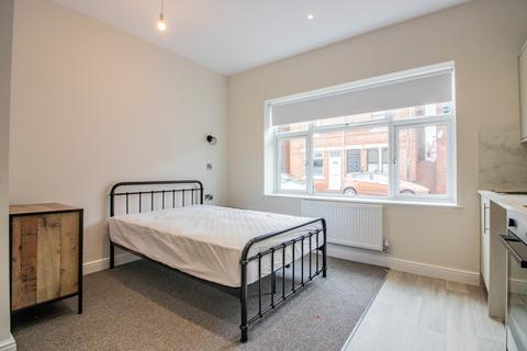 1 bedroom flat to rent, Room 1 80 Granville Avenue, Long Eaton