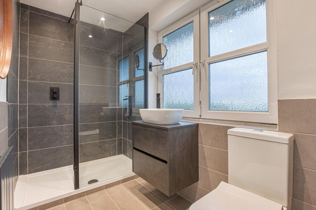 Master Ensuite