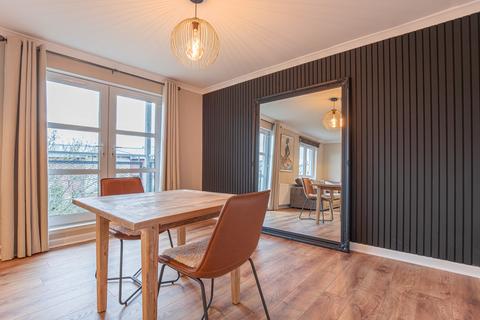 3 bedroom apartment to rent, Links Road