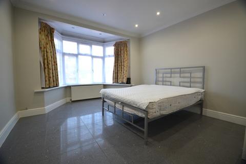 1 bedroom in a house share to rent, Dickerage Road, Kingston Upon Thames