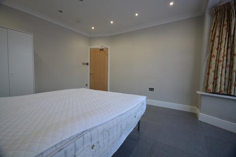 1 bedroom in a house share to rent, Dickerage Road, Kingston Upon Thames