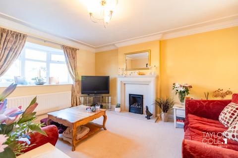 4 bedroom detached house for sale, Sorrel Drive, Kingsbury