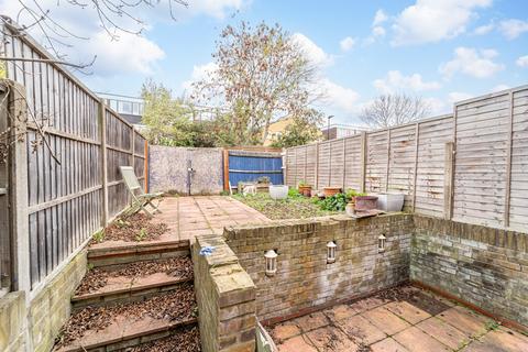4 bedroom terraced house for sale, Shrubland Road, Hackney, London, E8