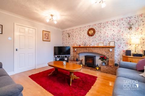 3 bedroom detached house for sale, St. Andrews, Tamworth