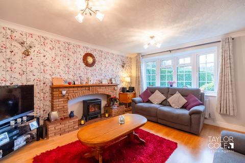 3 bedroom detached house for sale, St. Andrews, Tamworth