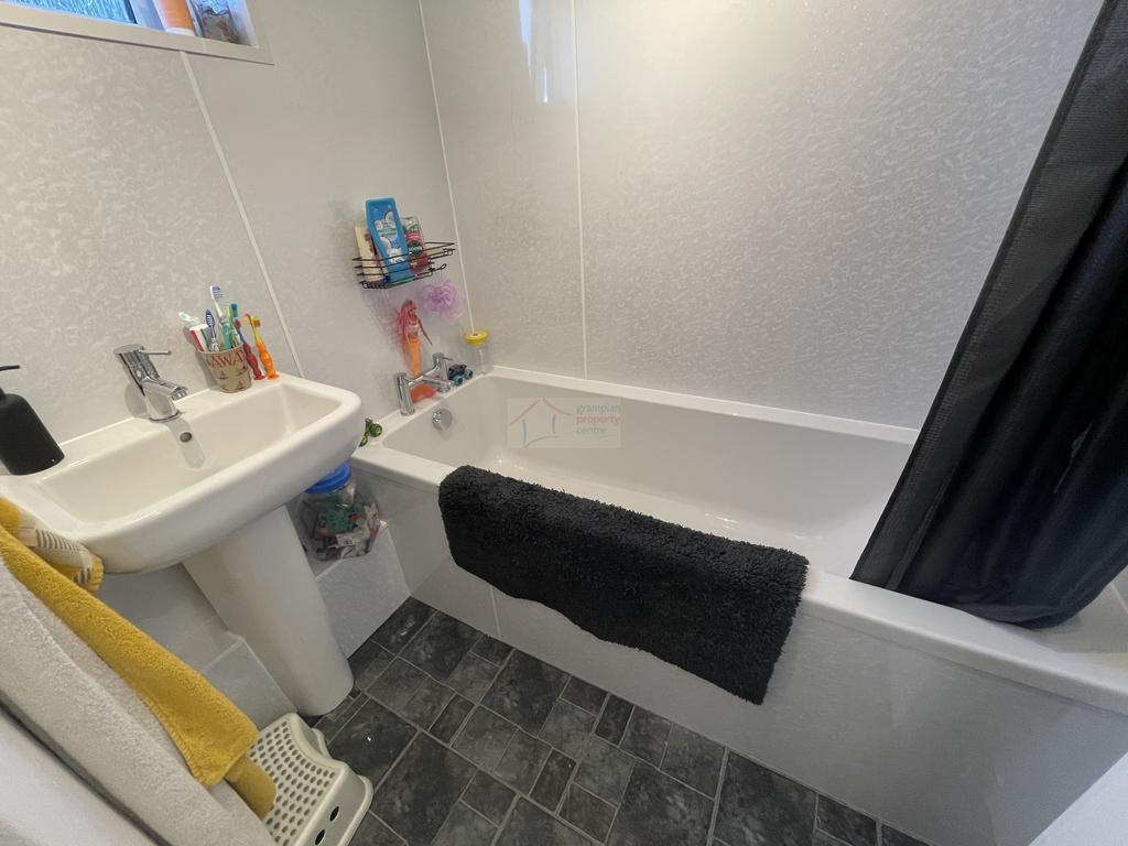 Bathroom.JPG