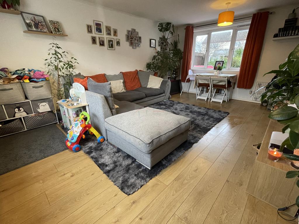 Lounge b.JPG