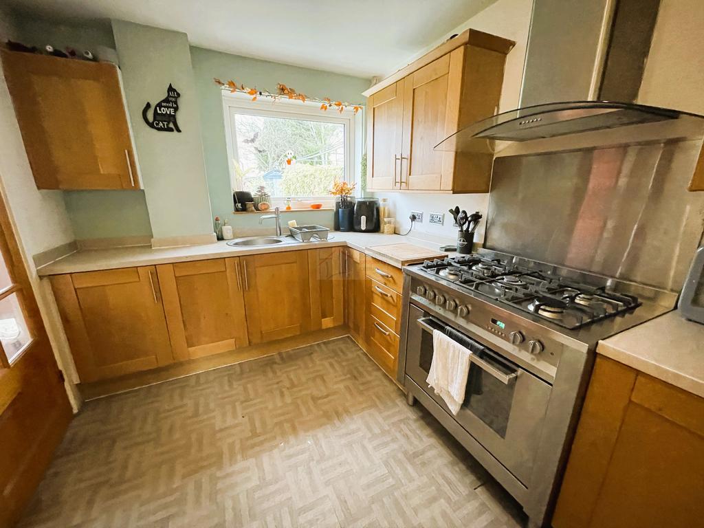Kitchen b.JPG