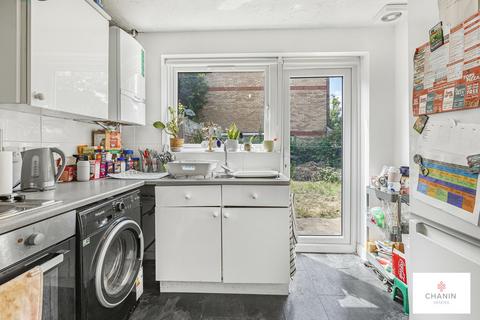 undefined, Wheat Sheaf Close, London E14