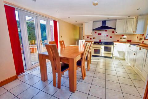 4 bedroom detached house for sale, Chapel Lane, Norton-in-hales