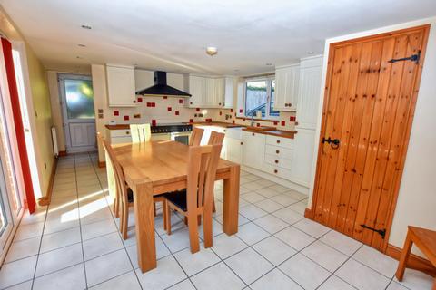 4 bedroom detached house for sale, Chapel Lane, Norton-in-hales