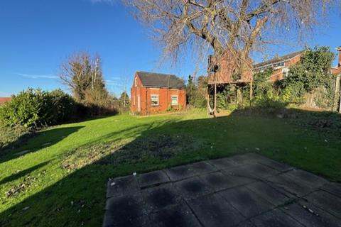 5 bedroom detached bungalow for sale, High Street, South Elmsall