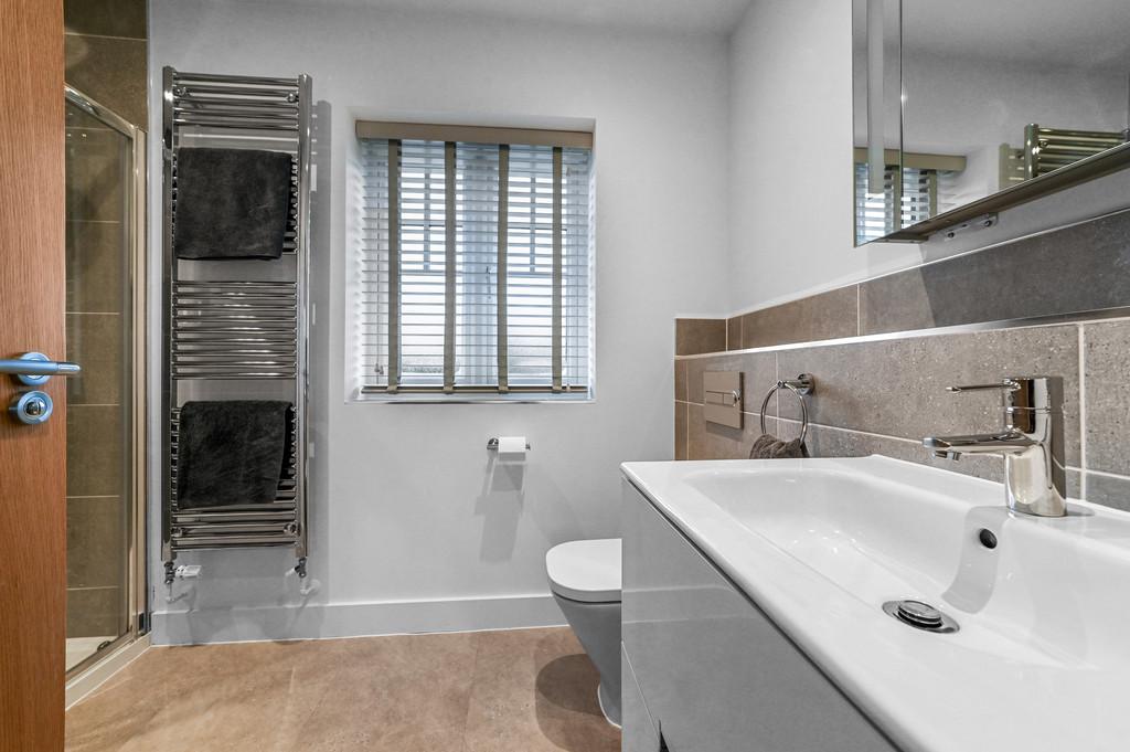 Tye Green bathroom 2