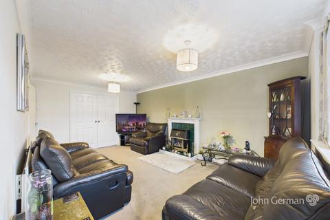 3 bedroom semi-detached house for sale, Priorylands, Stretton