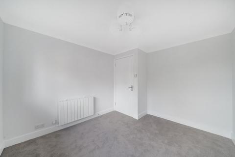 1 bedroom flat for sale, Cygnet Close, London