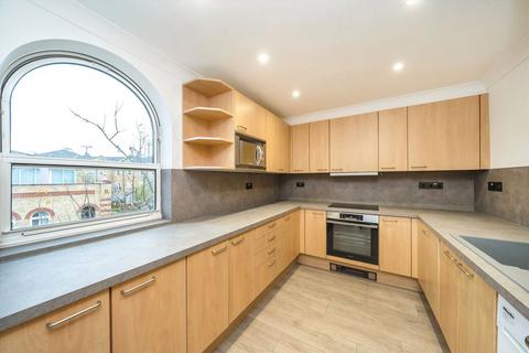 2 bedroom flat to rent, Oriel Drive, London SW13