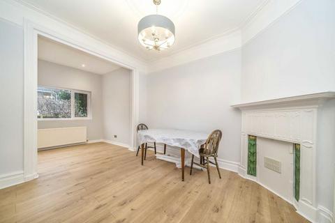 undefined, Cleveland Avenue, London W4