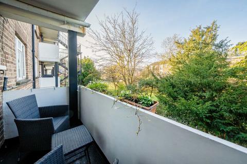 undefined, Park Road, Kingston Upon Thames KT1