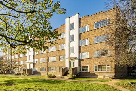 Park Road, Hampton Wick Kingston Upon Thames KT1