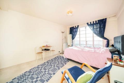 undefined, Shepherds Bush Road, London W6