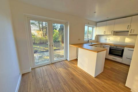 3 bedroom semi-detached house for sale, Shire Close, Scarborough YO11