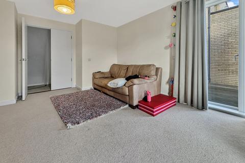 4 bedroom terraced house to rent, Harvest Road, Cambridge CB2