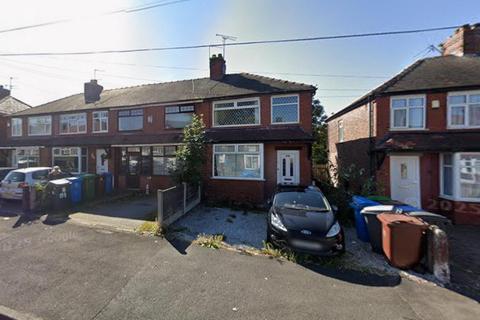 2 bedroom house to rent, Kingston Avenue, Oldham OL9