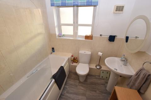 2 bedroom flat for sale, Cotton Court, Northampton NN4