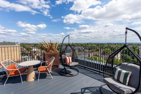 Studio to rent, The Apiary, 1A The Mall, W5
