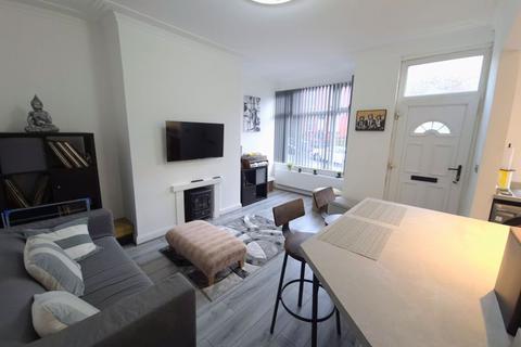 2 bedroom terraced house for sale, Woodside Avenue, Leeds